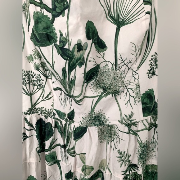 Cara Cara Wethersfield Dress gown in whimsical olive - Picture 10 of 10